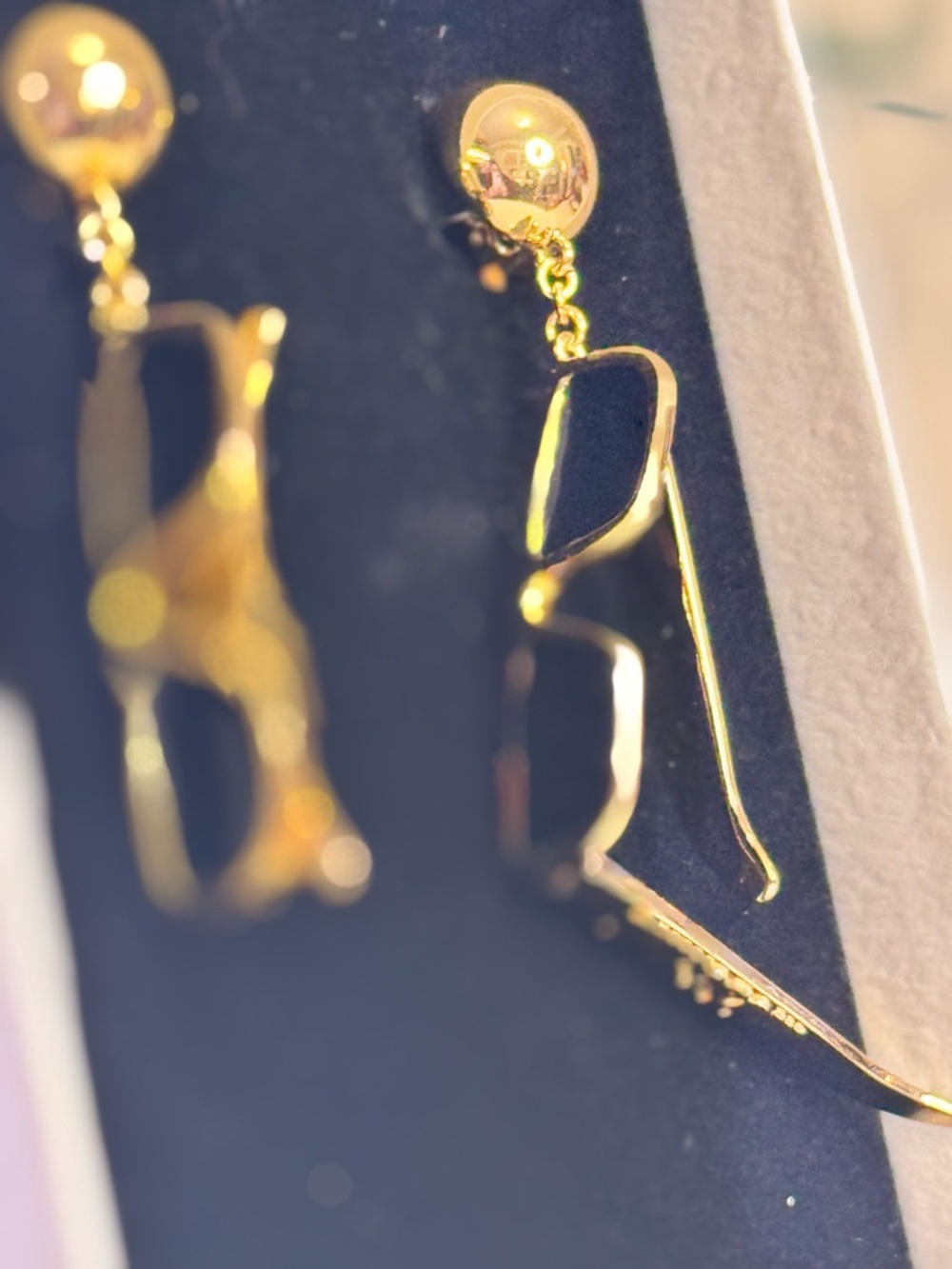 Moschino x H&M LIMITED EDITION Gold Sunglasses Charm Drop Earrings NIB - Picture 4 of 7